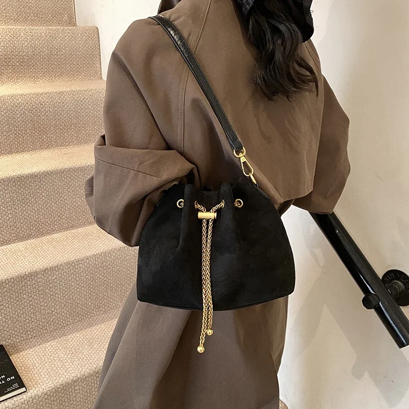 Zacht effen kunstsuède Eenvoud - Women Bags Zara recensie en prijs